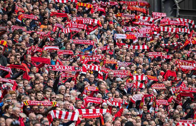 《恋与深空》5.0「爱，宇宙，诗王座」重磅上线！网易云游戏免下载免安装畅玩！