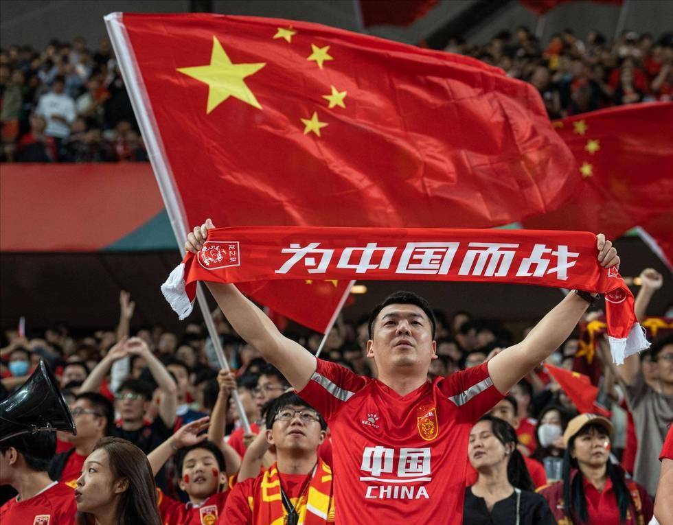 在秋名山上狂飙！Steam喜加一：多人竞速游戏《Initial Drift Online》