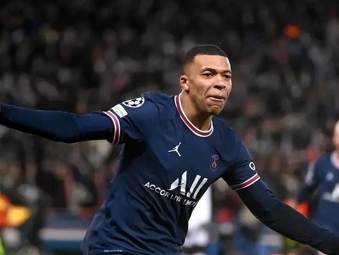 萨姆纳38+9+5 广东险胜北控