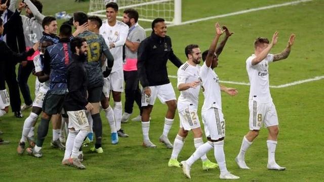 阿隆索下课只因“炸弹三人组”？维尼修斯带头抗命，皇马太难带