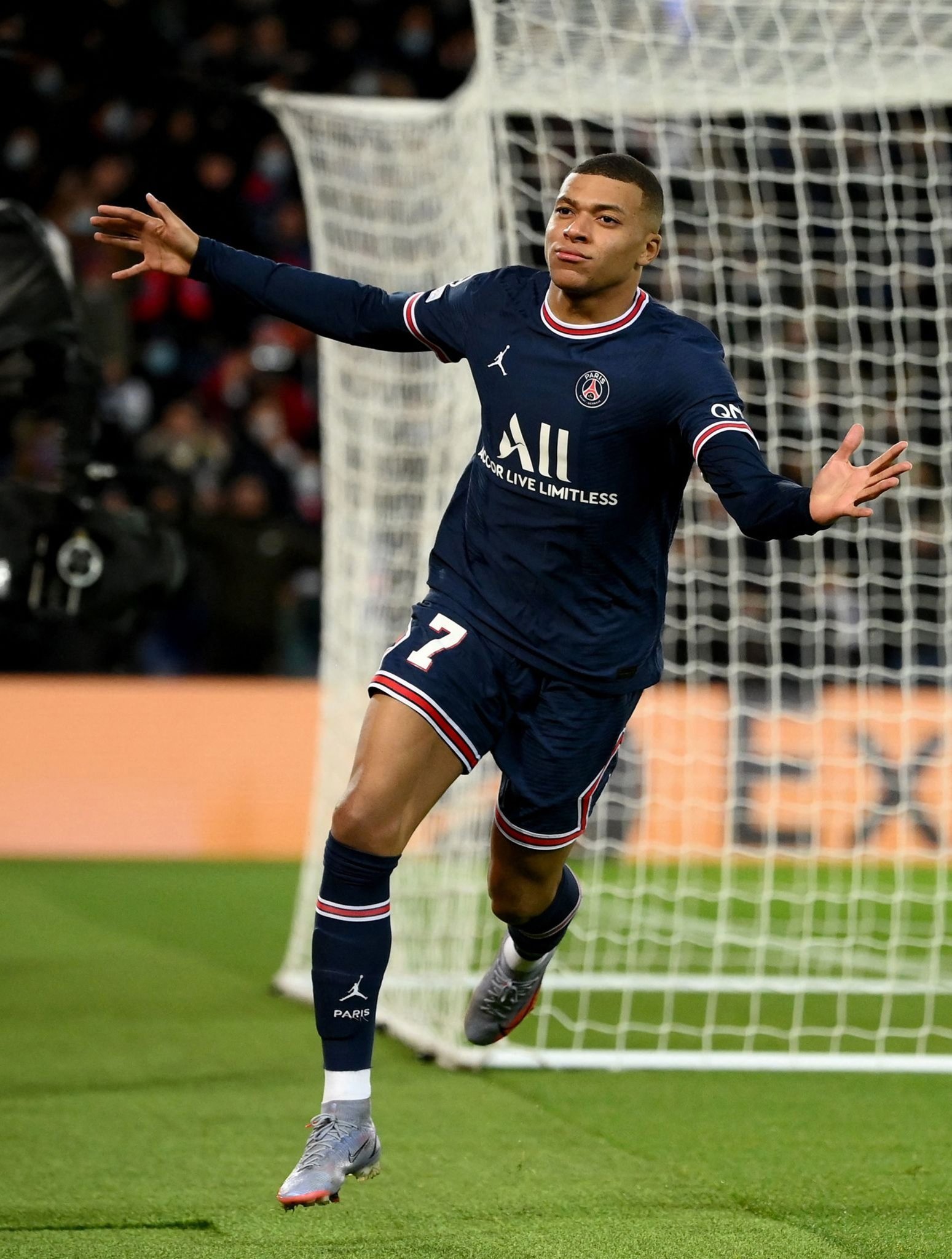 世体：国米只需付出1500万欧，马竞便可以放莫利纳离队