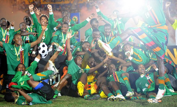 交易流言大盘点：四队觊觎浓眉哥，库明加或将留队，西部三强盯上怀特