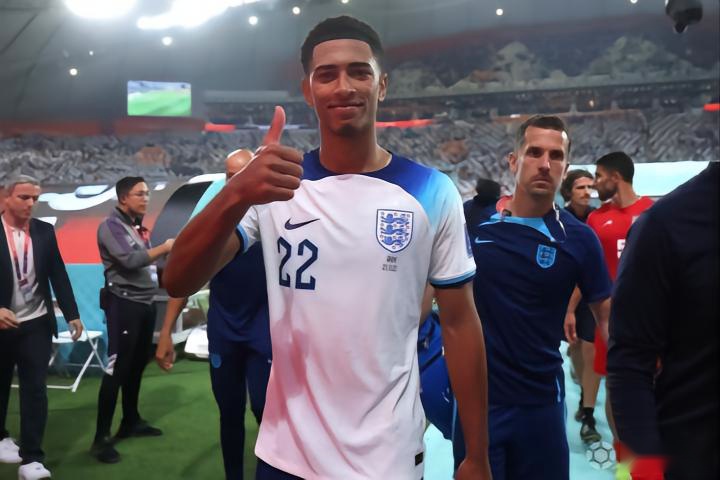 科幻复古主义《REPLACED》宣布推迟至2025年 反乌托邦美国故事 首发XGP