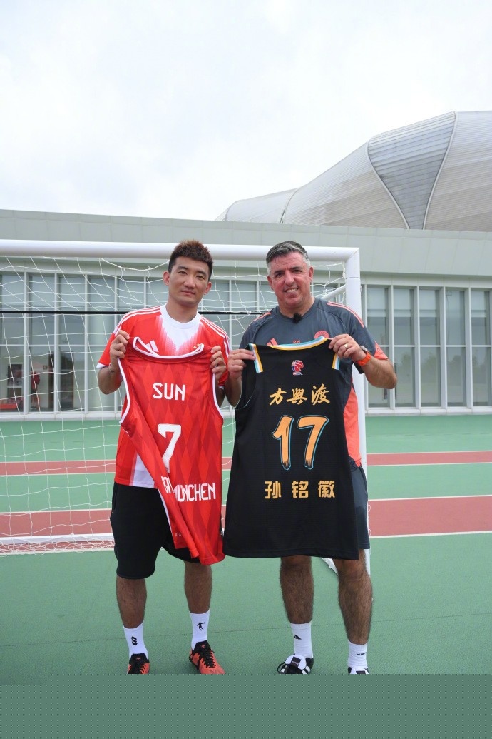 CBA-广东16分轻取同曦 胡明轩14分郭昊文20+5